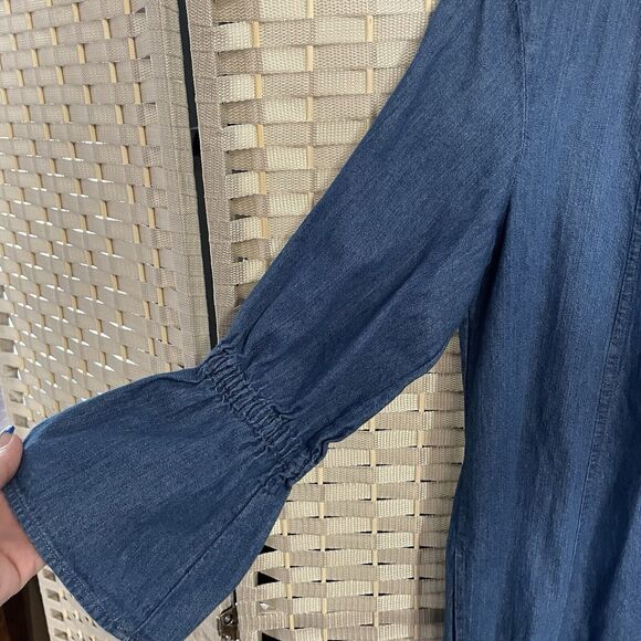GAP Denim Dress Size M Medium Indigo Blue Lace Front 3/4 Bell Sleeve Pockets - Picture 4 of 10